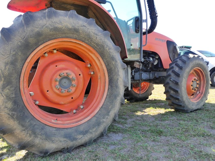 2009-kubota-m108s-image-7