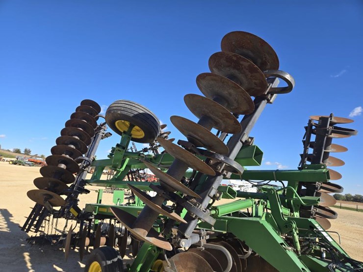 john-deere-637-image-27