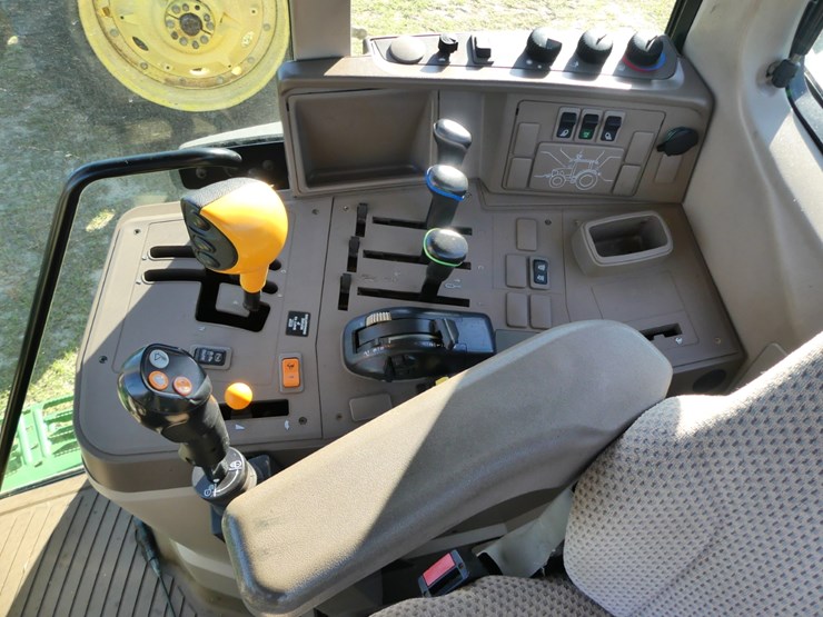 john-deere-6105m-image-13