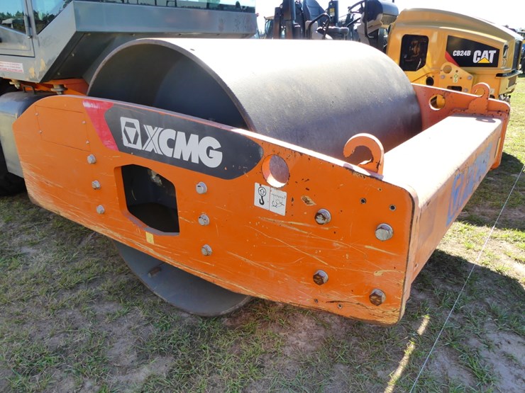 2018-xcmg-cv83pd-image-10