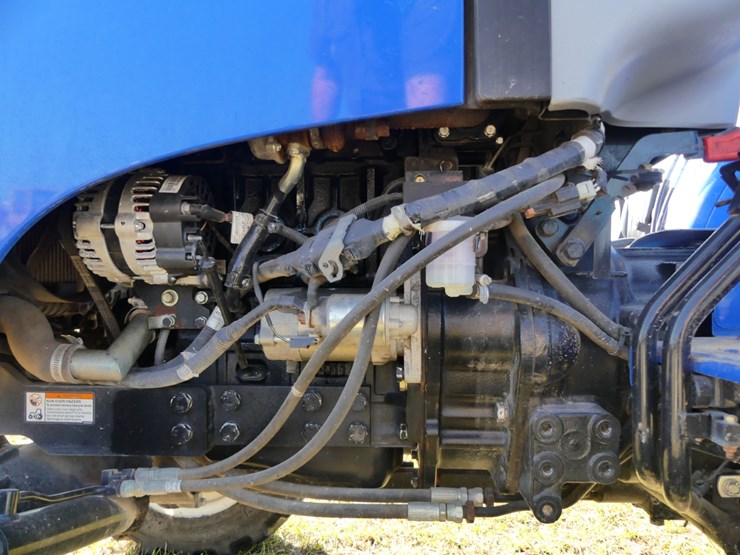 2016-new-holland-workmaster-37-image-9