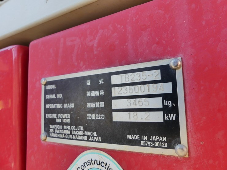 takeuchi-tb235-2-image-17
