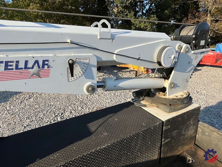 2017-ford-f550-xl-image-44