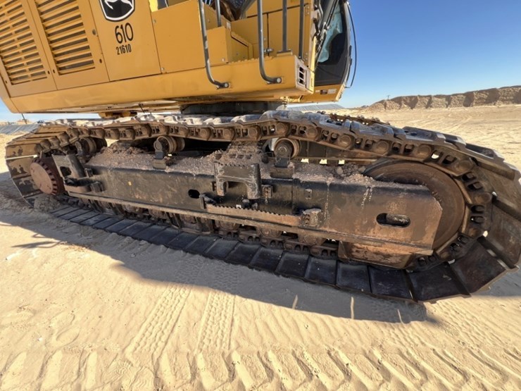 2019-deere-670g-lc-image-36