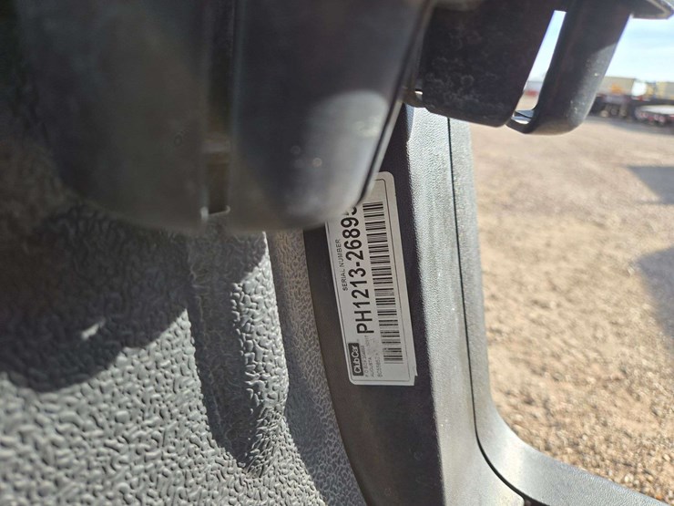 2012-club-car-precedent-golf-cart-image-17