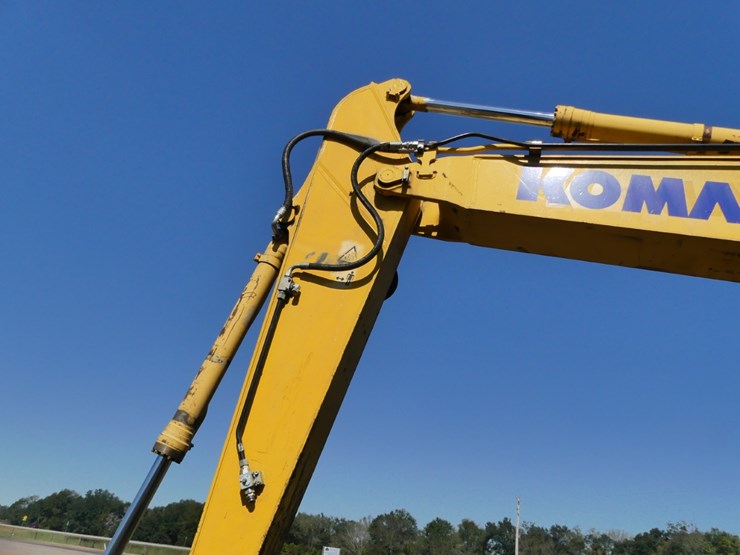 2015-komatsu-pc210-lc-image-11