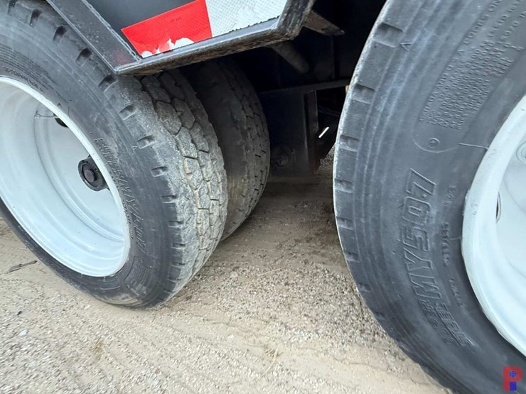 2014-viking-53'-x-102"-image-16