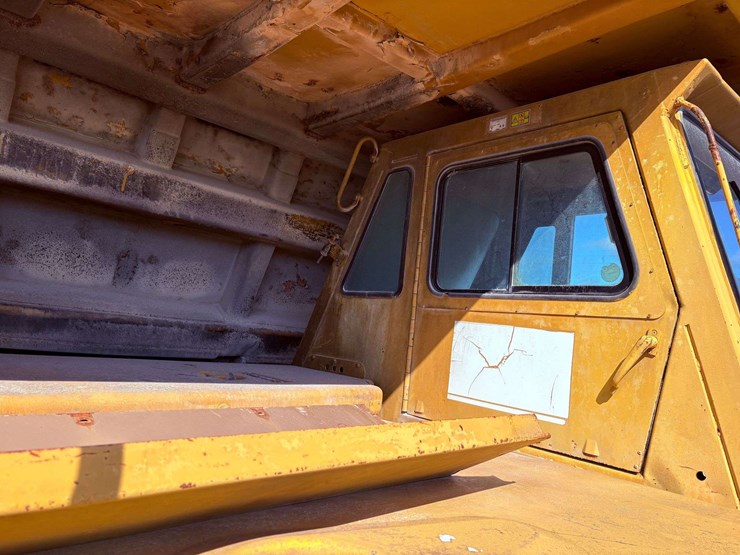 1985-caterpillar-773b-image-44