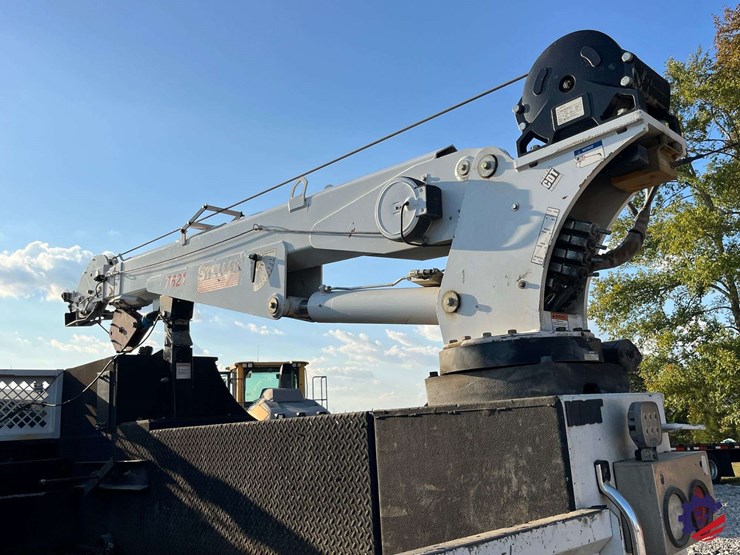 2017-ford-f550-xl-image-38