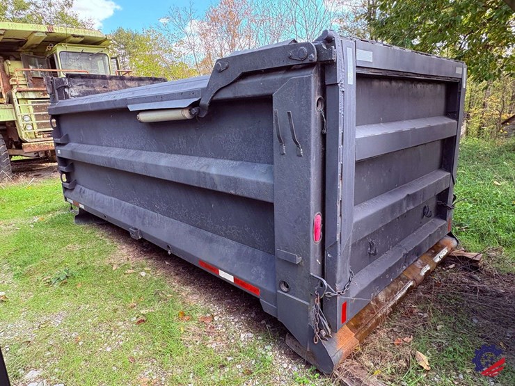 16'-dump-body-with-high-lift-gate-image-2