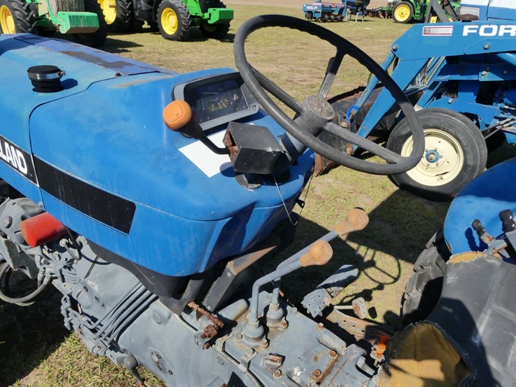 new-holland-3930-image-12