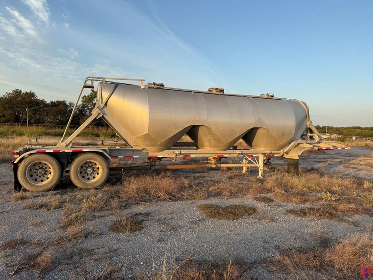 2017-heil-trailer-image-9