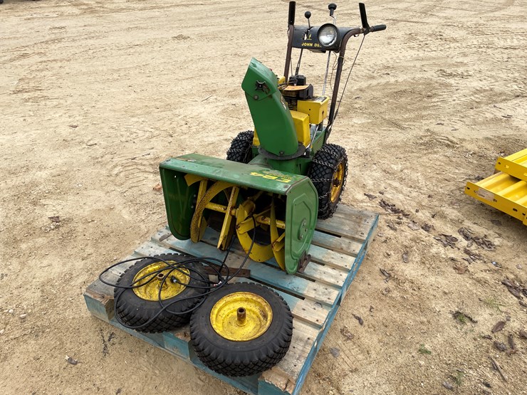 john-deere-524-image-1