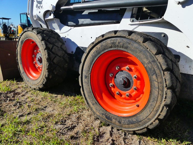 2017-bobcat-s550-image-6