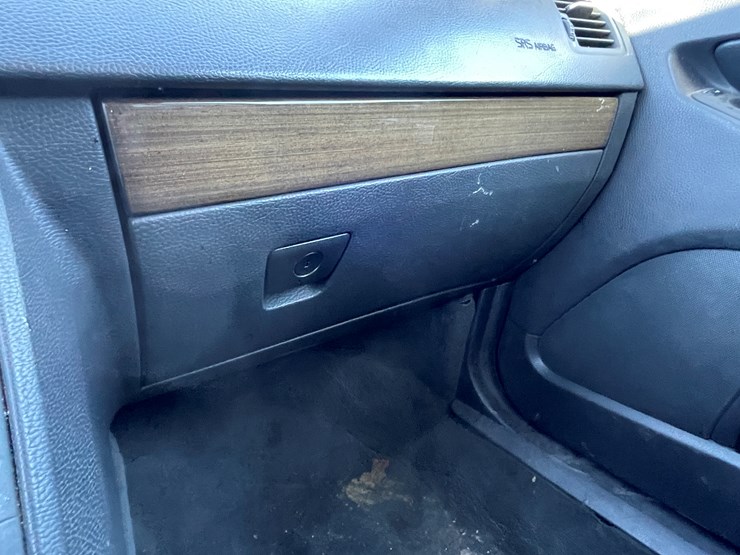 2010-volvo-xc90-image-65