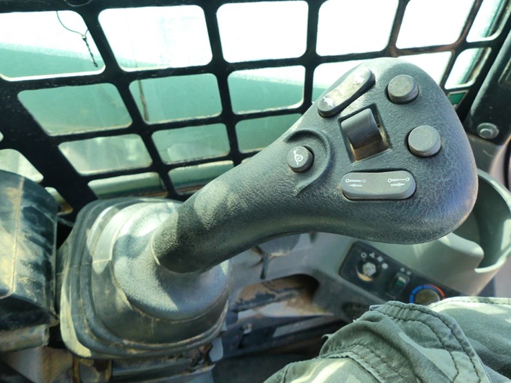 2019-bobcat-t870-image-15