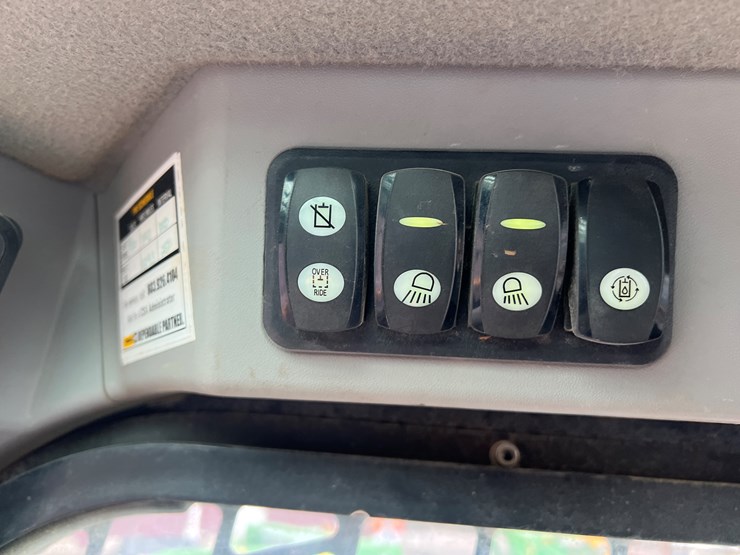 caterpillar-279d-image-16