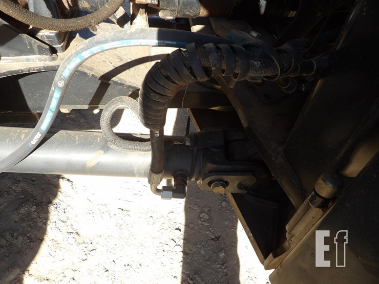 new-holland-t9040-image-20