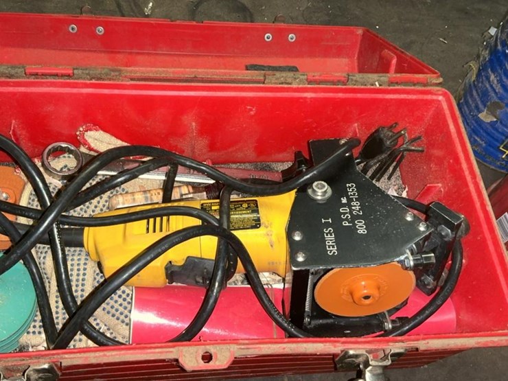 #106-•-dewalt-dw402g-angle-grinder/sharpener-image-1