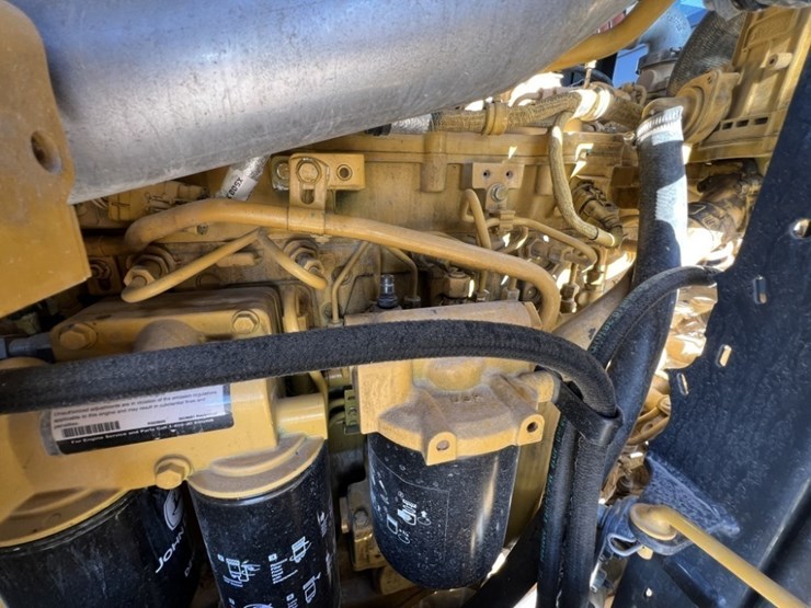 2018-deere-872gp-image-43