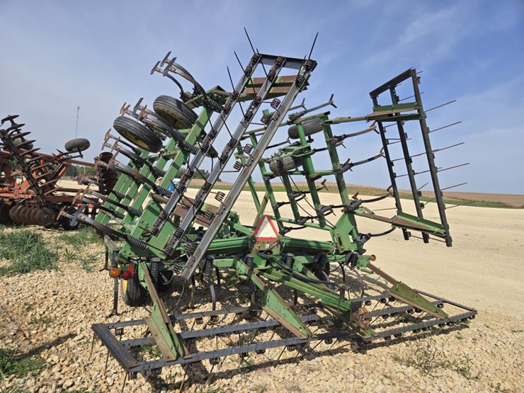 33-john-deere-33-image-11