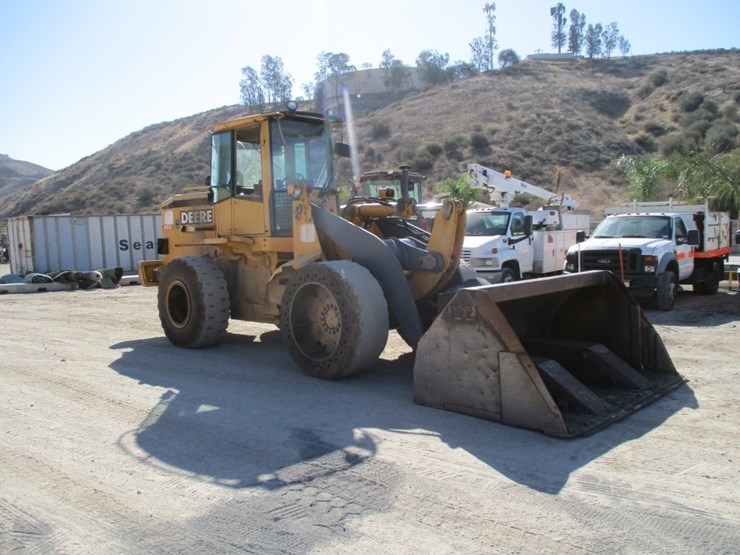 2000-deere-624h-image-2