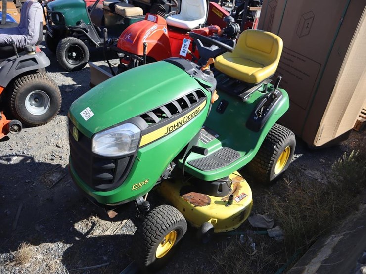 john-deere-d105-image-4