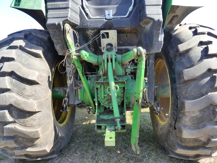 2019-john-deere-4044m-image-5