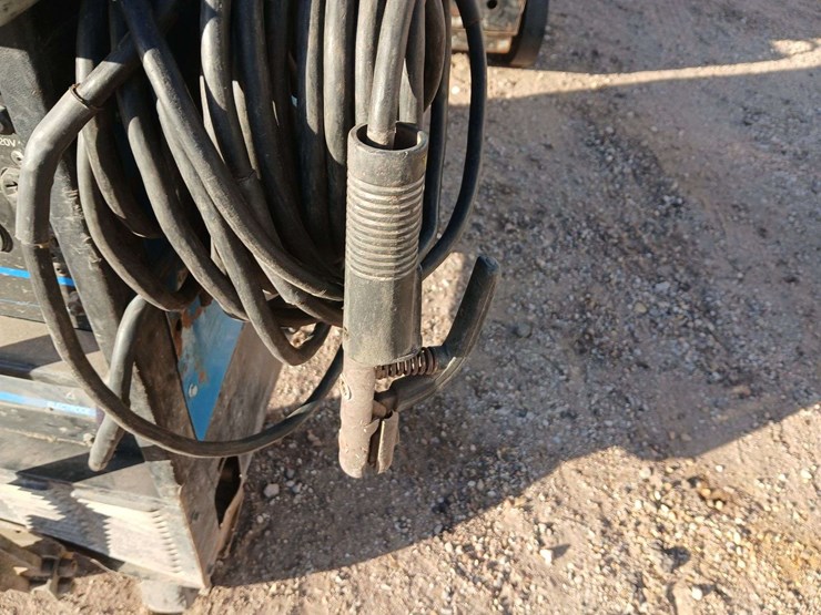 miller-bobcat-225-image-15