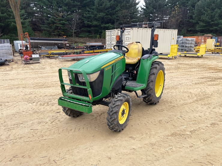 john-deere-3032e-image-1