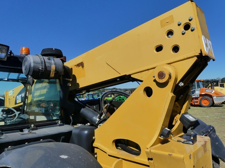 2015-caterpillar-tl642c-image-5