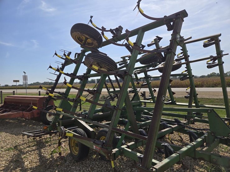 33-john-deere-33-image-18