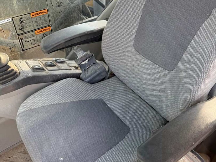 2010-volvo-ec210cl-image-5