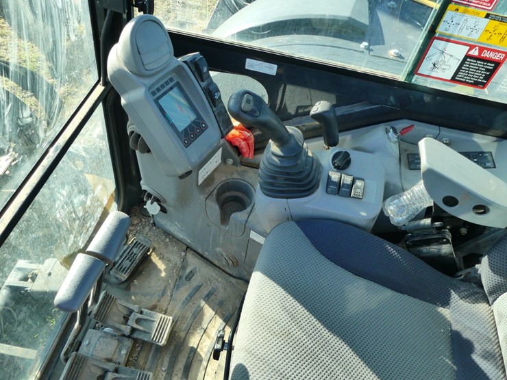 2020-deere-50g-image-18