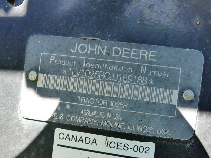 2018-john-deere-1025r-image-14