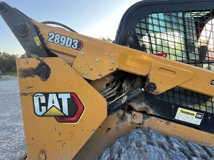 2020-caterpillar-289d3-image-30