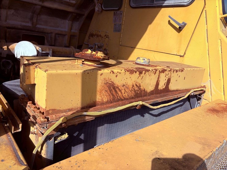 1994-caterpillar-773b-image-35