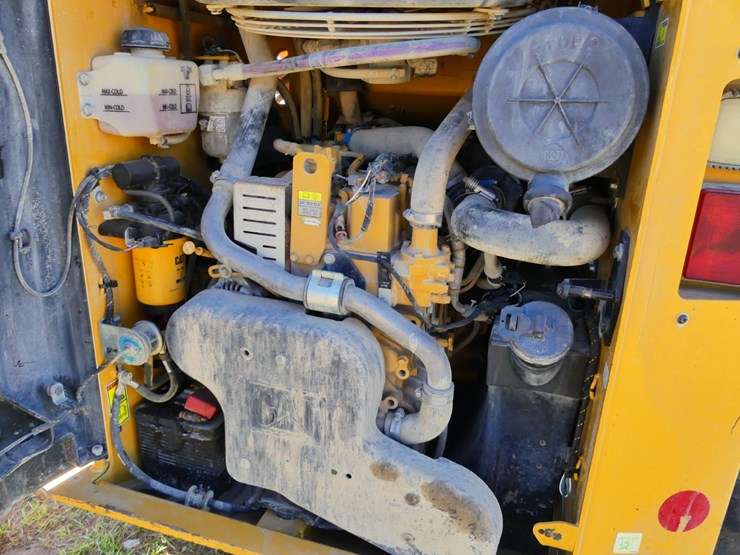 2022-caterpillar-259d3-image-9