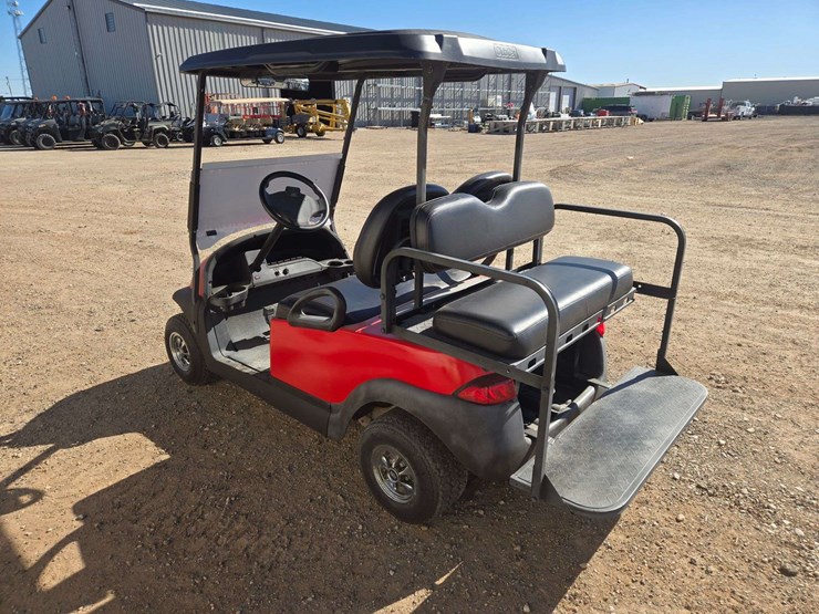 2012-club-car-golf-cart-image-4
