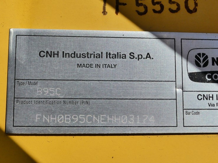 new-holland-b95c-image-19