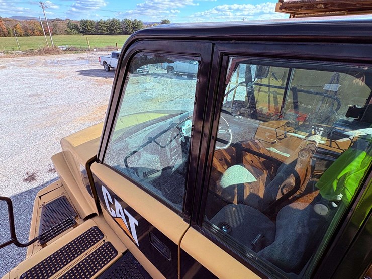 2007-caterpillar-740-image-38