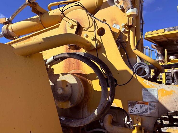 2001-caterpillar-988g-image-15