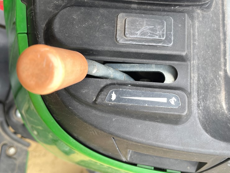 john-deere-3032e-image-55