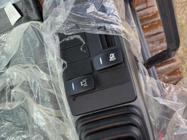 2024-develon-dx200lc-7-image-25