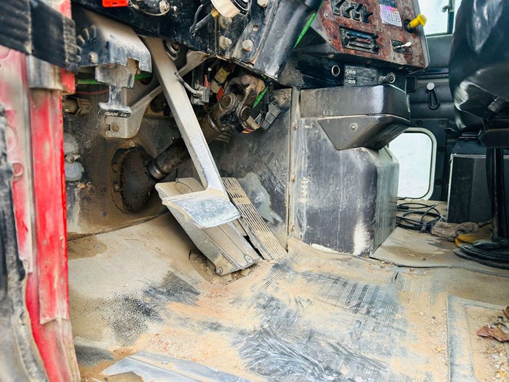 1997-international-paystar-5000-image-77