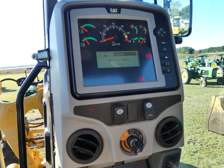 2018-caterpillar-12m3-image-22