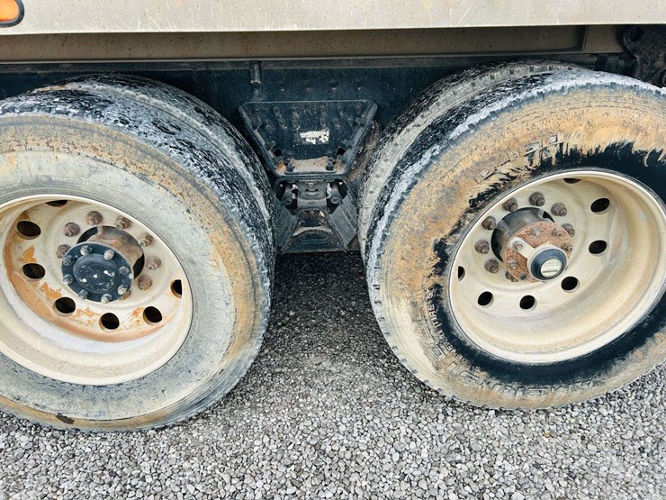 kenworth-t800-image-18