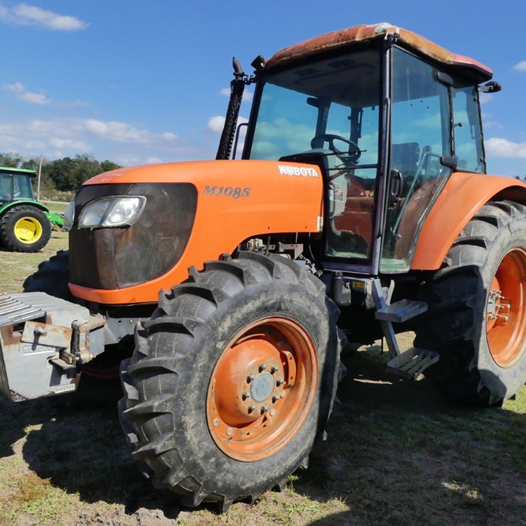 2009 KUBOTA M108S