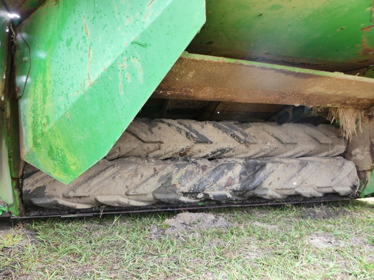 2009-john-deere-630-image-9