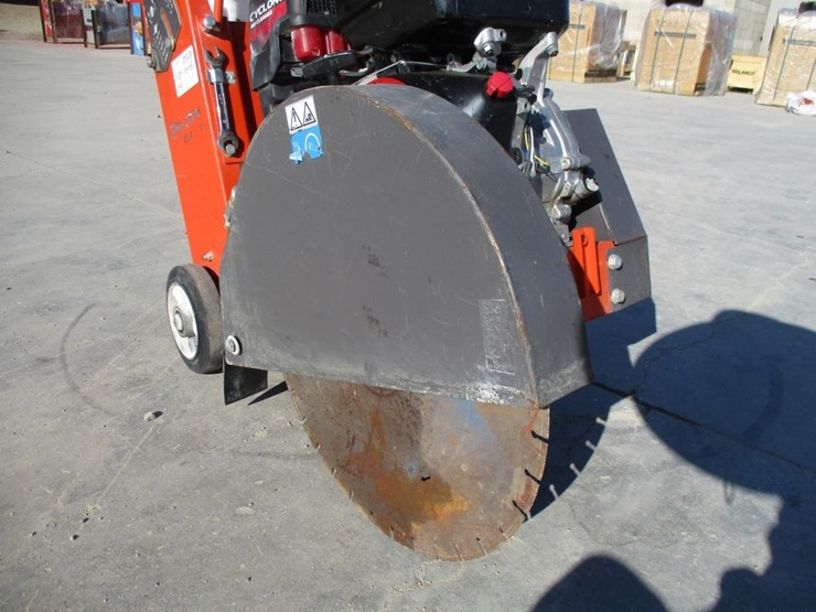 husqvarna-fs400-lv-walk-behind-concrete-saw,-image-6